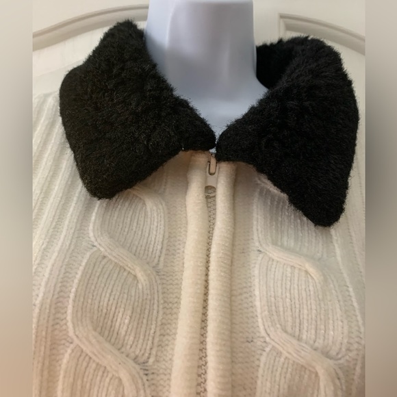 Designers Original Winter White and Black Sweater Jacket Zip Faux Fur Collar - Picture 4 of 8